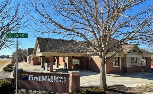 ROBESON CROSSING OFFICE SPACE FOR LEASE: 2911 Crossing Ct, Champaign, IL 61822